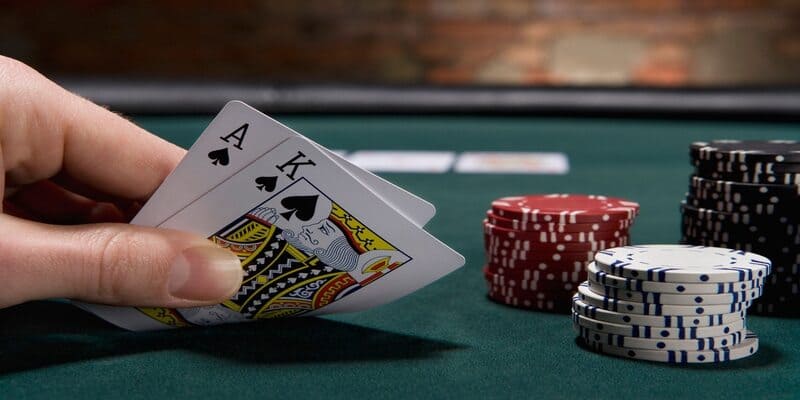 Poker có nhiều người tham gia